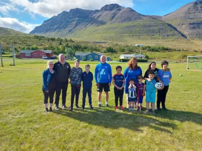 Metár hjá Komdu í fótbolta með Mola