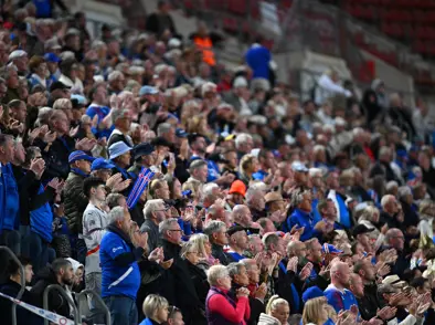 Miðar fyrir handhafa A og DE skírteina á leik Íslands gegn Frakklandi