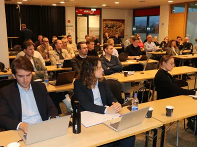 Hátt í 50 manns á vinnustofu FIFA