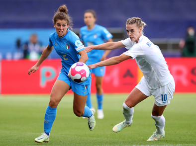 Mæta Frökkum í Rotherham á mánudag