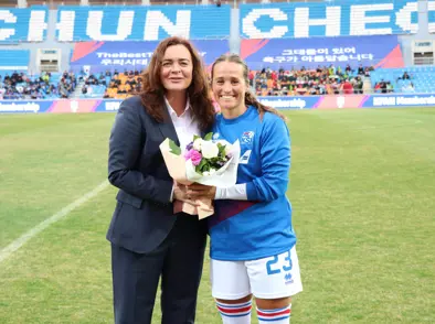 A kvenna - Fanndís Friðriksdóttir níunda í 100 landsleiki