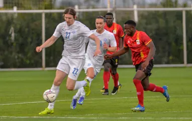 Jafntefli gegn Úganda