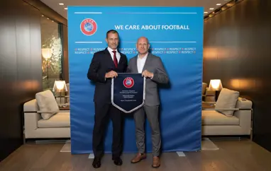 Fundað með fulltrúum UEFA