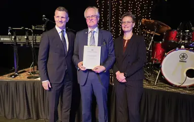 Lúðvík S. Georgsson hlýtur Heiðurskross KSÍ