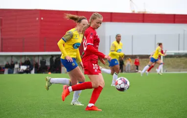 Önnur deild kvenna hefst á laugardag