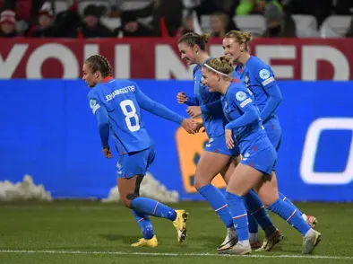 Leikið á Kópavogsvelli