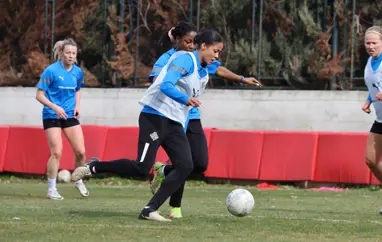 A kvenna mætir Serbíu á föstudag